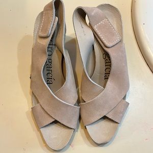 Pedro Garcia Light tan/nude suede heels
